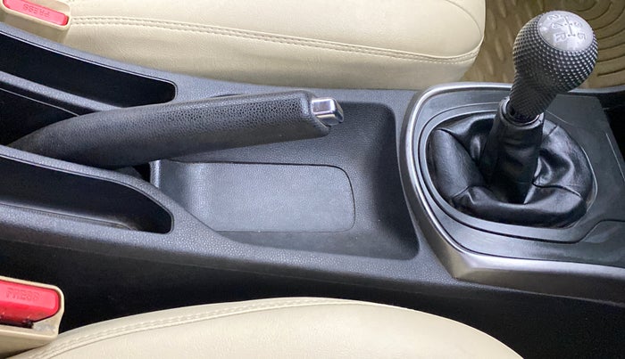 2015 Honda City V MT PETROL, Petrol, Manual, 57,094 km, Gear Lever