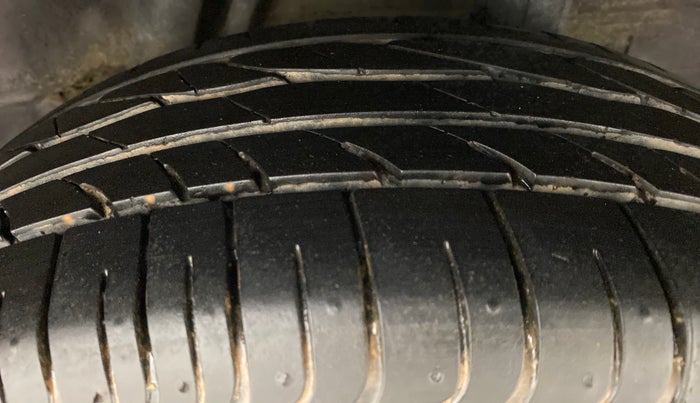 2015 Honda City V MT PETROL, Petrol, Manual, 57,094 km, Left Rear Tyre Tread