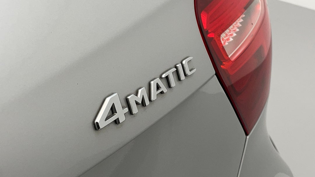 Badge (Boot Right Side)