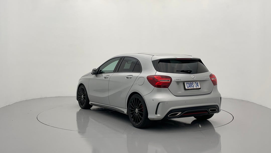 Left Back Diagonal (45- Degree) View