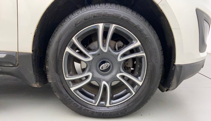 2018 Mahindra MARAZZO M8 7 STR, Diesel, Manual, 75,436 km, Right Front Wheel