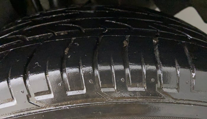 2018 Mahindra MARAZZO M8 7 STR, Diesel, Manual, 75,436 km, Left Rear Tyre Tread