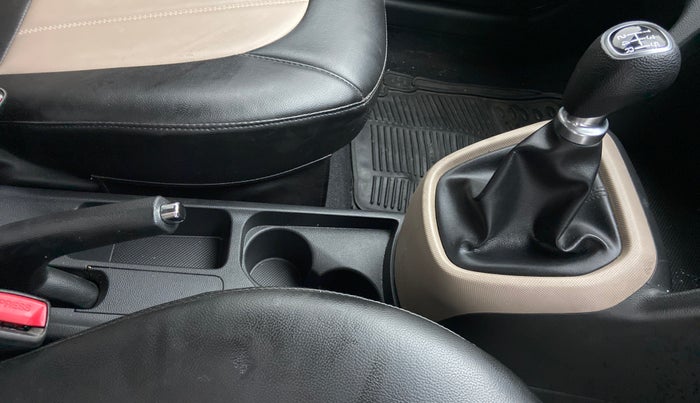 2018 Hyundai Grand i10 ASTA 1.2 KAPPA VTVT, Petrol, Manual, 25,602 km, Gear Lever