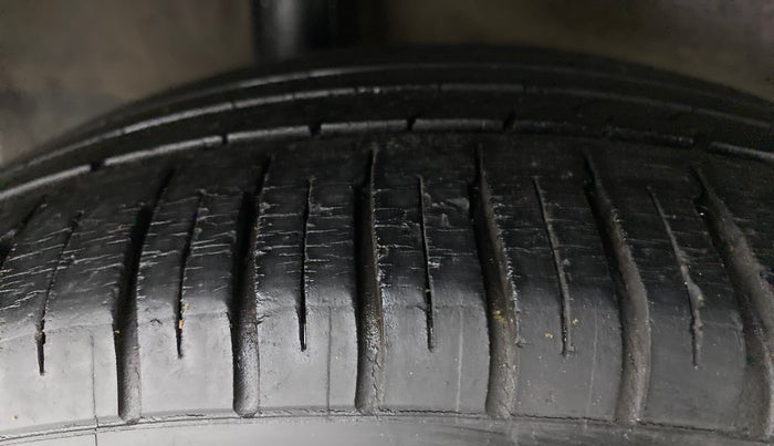 2015 Honda City VX MT PETROL, Petrol, Manual, 60,177 km, Right Rear Tyre Tread