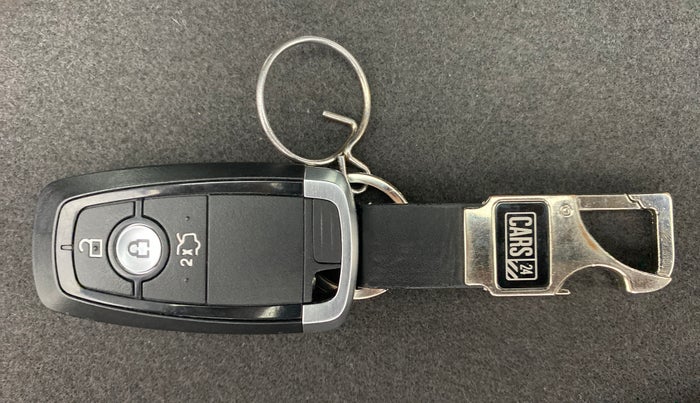 2019 Ford FREESTYLE TITANIUM 1.2 TI-VCT MT, Petrol, Manual, 33,538 km, Key Close Up