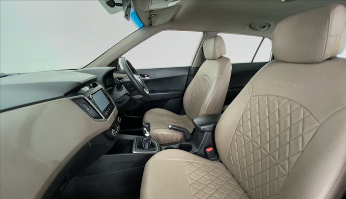 2016 Hyundai Creta 1.6 SX PLUS PETROL, Petrol, Manual, 1,00,206 km, Right Side Front Door Cabin