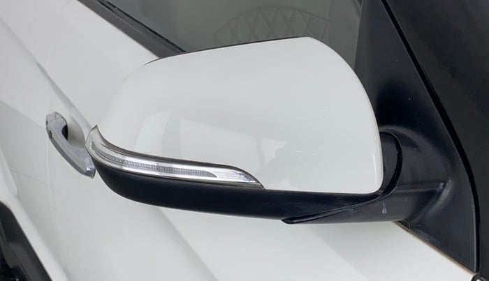 2016 Hyundai Creta 1.6 SX PLUS PETROL, Petrol, Manual, 1,00,206 km, Right rear-view mirror - Folding motor not working