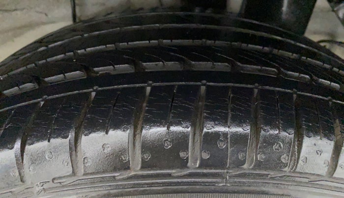 2016 Hyundai i20 Active 1.2 S, Petrol, Manual, 12,359 km, Left Front Tyre Tread