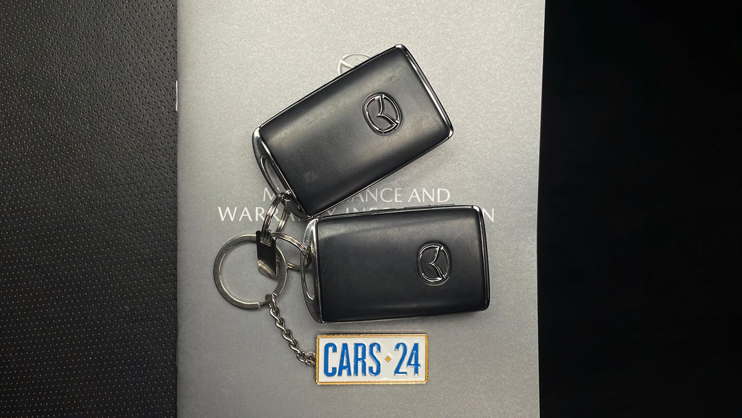 2019 Mazda Mazda3 G20 Touring, Automatic, 24638 km, Key Close-up