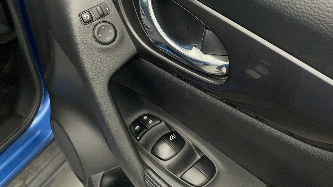 Drivers Side Door Panel Controls