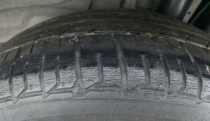 2014 Hyundai Elite i20 ASTA 1.2, Petrol, Manual, 68,377 km, Left Rear Tyre Tread