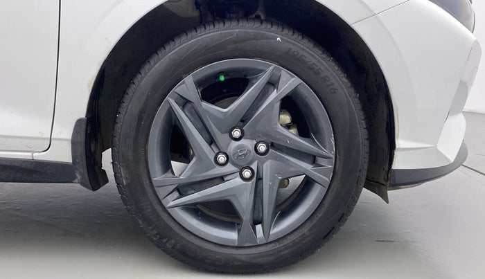 2021 Hyundai NEW I20 SPORTZ 1.2 MT, Petrol, Manual, 12,608 km, Right Front Wheel