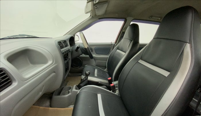 2014 Maruti Alto K10 VXI, Petrol, Manual, 68,307 km, Right Side Front Door Cabin
