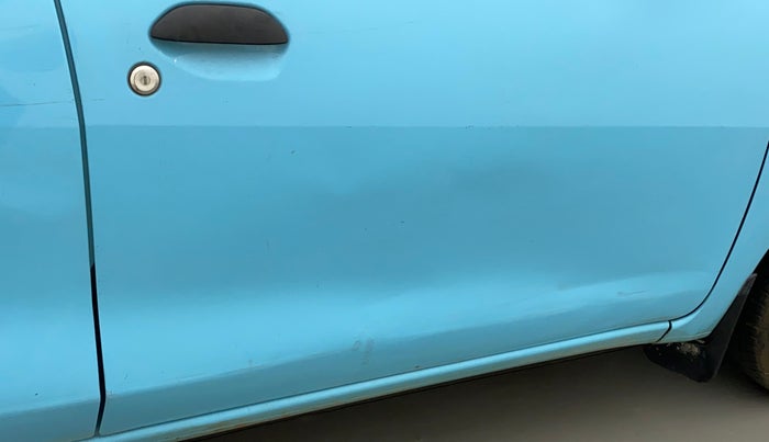 2014 Datsun Go A, Petrol, Manual, 47,422 km, Driver-side door - Slightly dented