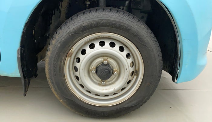 2014 Datsun Go A, Petrol, Manual, 47,422 km, Right Front Wheel