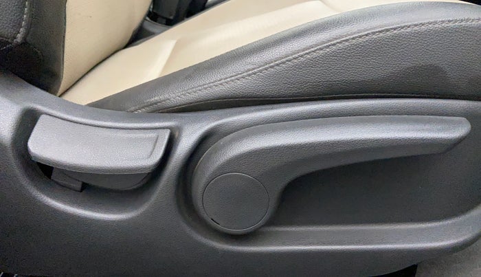 2019 Hyundai Verna 1.6 SX VTVT AT (O), Petrol, Automatic, 25,263 km, Driver Side Adjustment Panel