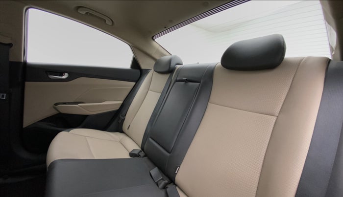 2019 Hyundai Verna 1.6 SX VTVT AT (O), Petrol, Automatic, 25,263 km, Right Side Rear Door Cabin