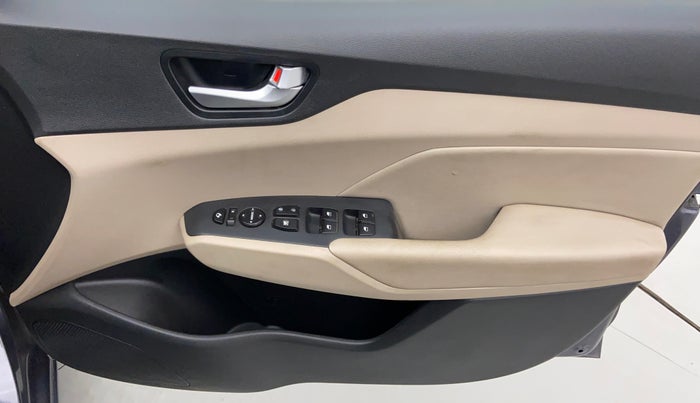 2019 Hyundai Verna 1.6 SX VTVT AT (O), Petrol, Automatic, 25,263 km, Driver Side Door Panels Control