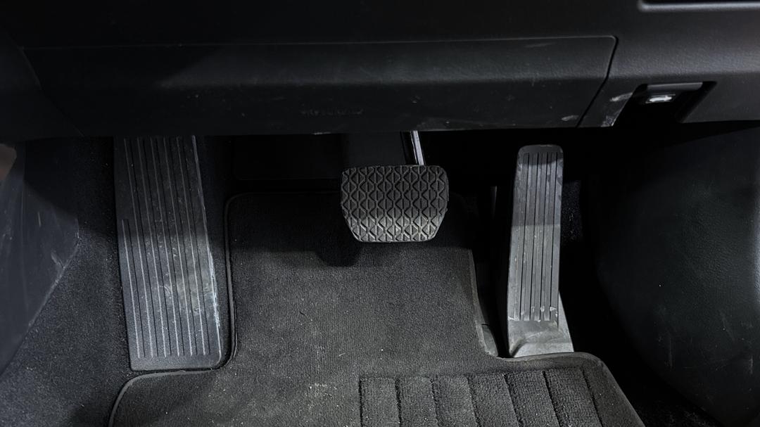 2021 Mazda CX-30 G20 Touring (FWD), Automatic, 30856 km, Pedals and Footmat
