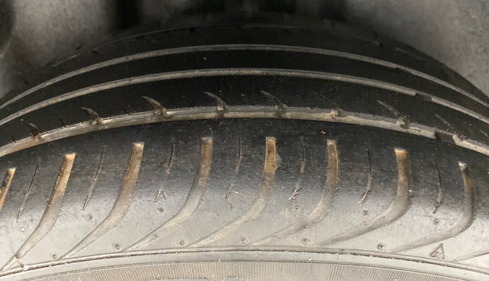 2017 Volkswagen Ameo COMFORTLINE 1.2, Petrol, Manual, 35,580 km, Right Rear Tyre Tread