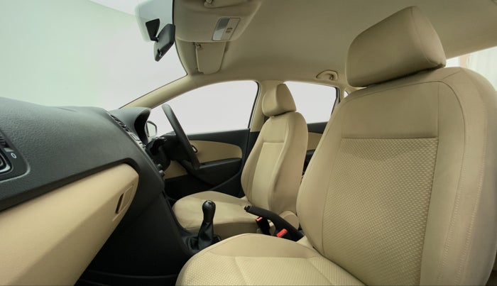 2017 Volkswagen Ameo COMFORTLINE 1.2, Petrol, Manual, 35,580 km, Right Side Front Door Cabin
