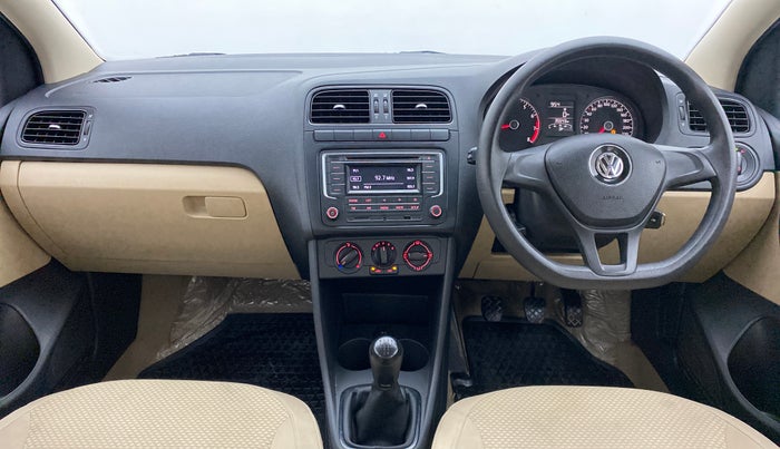 2017 Volkswagen Ameo COMFORTLINE 1.2, Petrol, Manual, 35,580 km, Dashboard