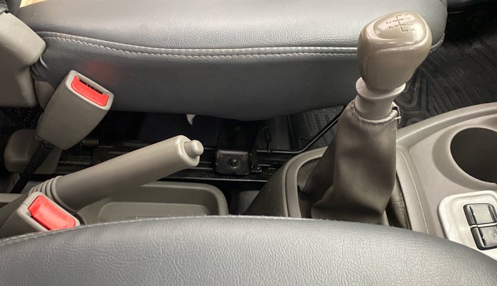 2016 Datsun Redi Go S, Petrol, Manual, 51,494 km, Gear Lever