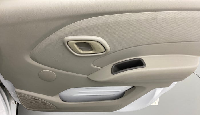 2016 Datsun Redi Go S, Petrol, Manual, 51,494 km, Driver Side Door Panels Control