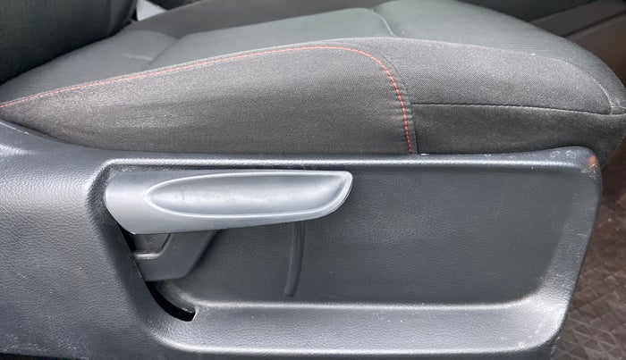 2020 Volkswagen Polo HIGHLINE PLUS 1.0 TSI MT, Petrol, Manual, 6,086 km, Driver Side Adjustment Panel