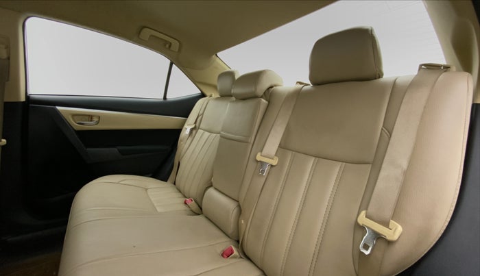 2018 Toyota Corolla Altis G, Petrol, Manual, 54,068 km, Right Side Rear Door Cabin