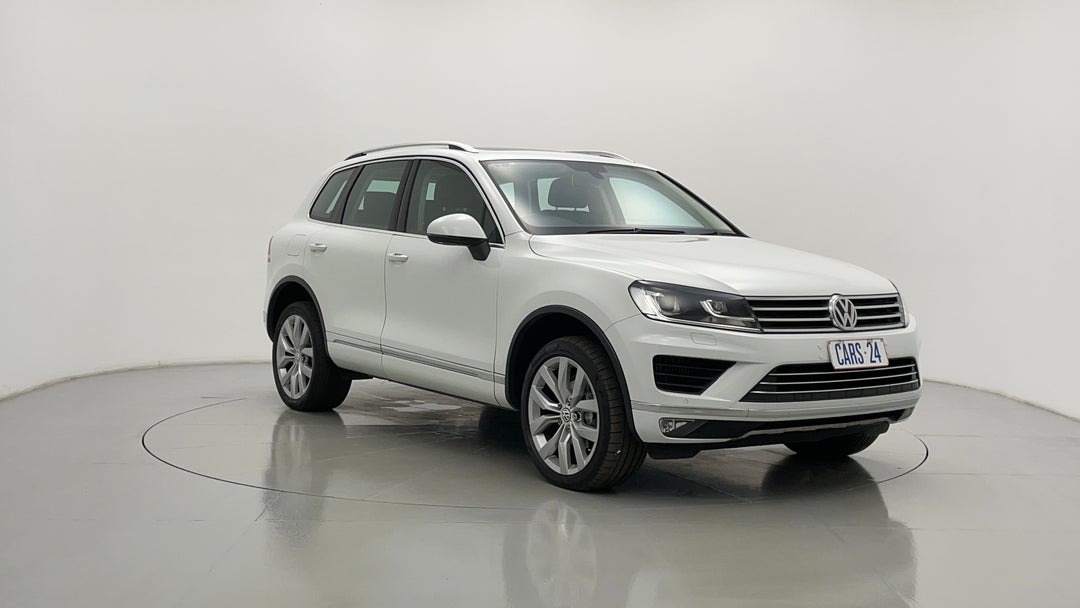 Right Front Diagonal (45- Degree) View