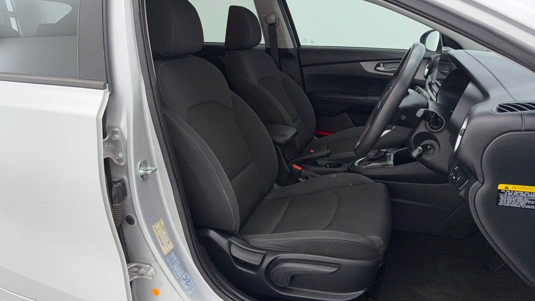 2019 Kia Cerato Sport Safety Pack, Automatic, 144210 km, Right Side Front Door Cabin View