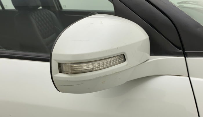 2016 Maruti Swift VXI, Petrol, Manual, 77,150 km, Right rear-view mirror - Minor scratches