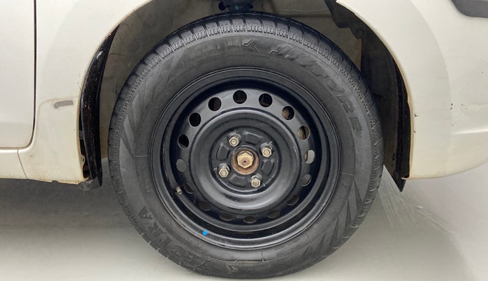 2016 Maruti Celerio VXI, Petrol, Manual, 97,301 km, Right Front Wheel