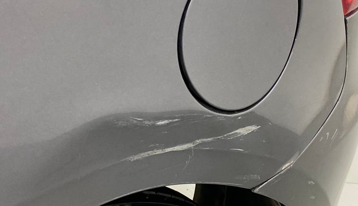 2015 Maruti Swift VXI, Petrol, Manual, 59,406 km, Left quarter panel - Minor scratches