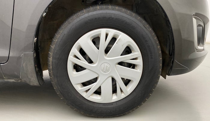 2015 Maruti Swift VXI, Petrol, Manual, 59,406 km, Right Front Wheel