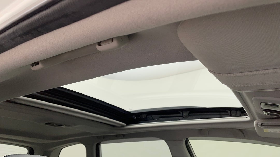 Interior Sunroof/Moonroof