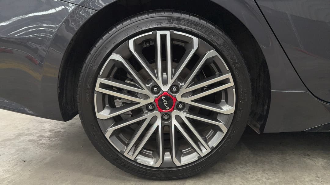 2021 Kia Cerato Gt, Automatic, 29232 km, Right Rear Wheel