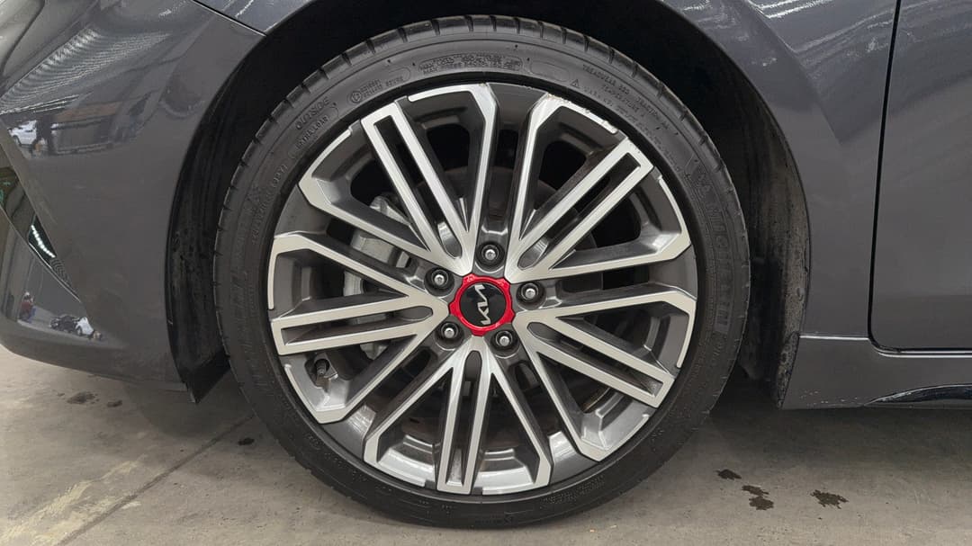 2021 Kia Cerato Gt, Automatic, 29232 km, Left Front Wheel