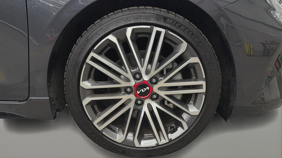 2021 Kia Cerato Gt, Automatic, 29232 km, Right Front Wheel