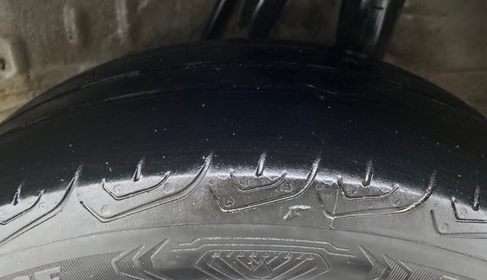 2019 Honda Amaze 1.2L I-VTEC V, CNG, Manual, 99,625 km, Left Rear Tyre Tread