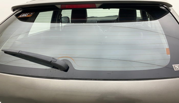 2019 Maruti Baleno DELTA PETROL 1.2, Petrol, Manual, 33,410 km, Rear windshield - Minor spot on windshield