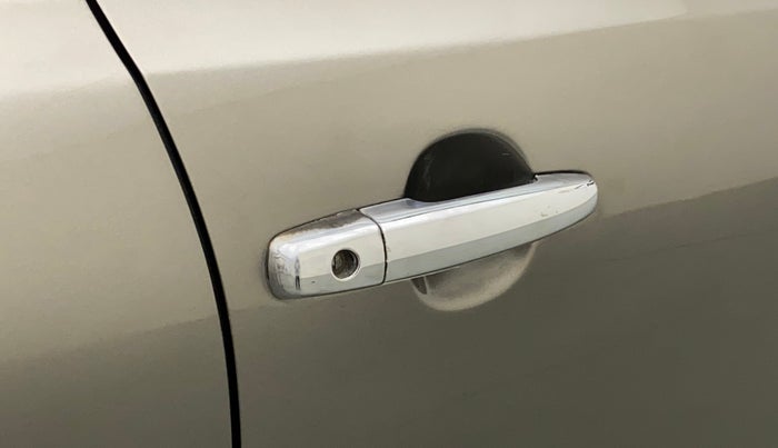 2019 Maruti Baleno DELTA PETROL 1.2, Petrol, Manual, 33,410 km, Driver-side door - Chrome on handle has slight discoularation
