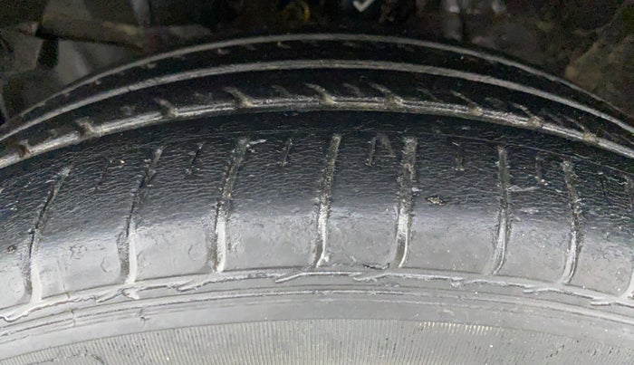 2017 Honda City SV MT PETROL, Petrol, Manual, 59,591 km, Left Front Tyre Tread