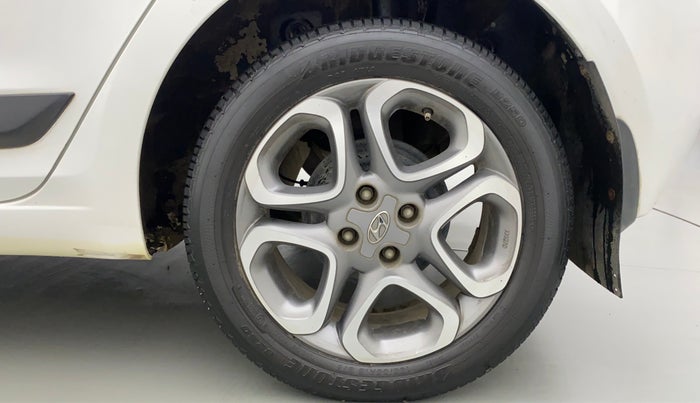 2019 Hyundai Elite i20 1.2  ASTA (O) CVT, Petrol, Automatic, 40,029 km, Left Rear Wheel