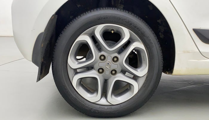 2019 Hyundai Elite i20 1.2  ASTA (O) CVT, Petrol, Automatic, 40,029 km, Right Rear Wheel