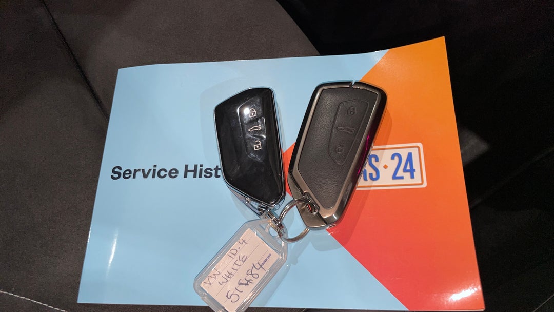 2025 Volkswagen Id.4 Pro, Automatic, 6405 km, Key Close-up