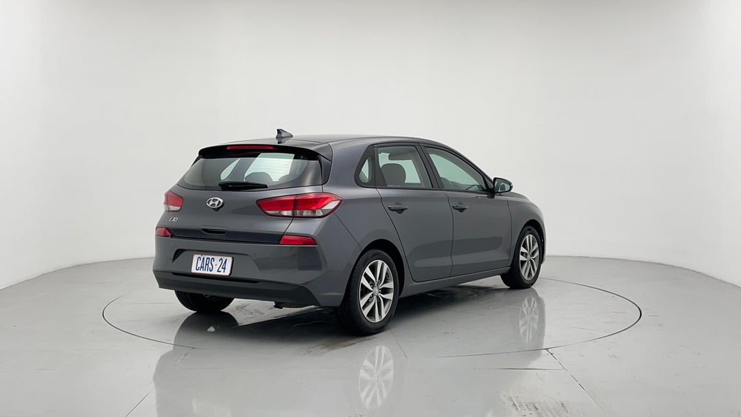 Right Back Diagonal (45- Degree) View