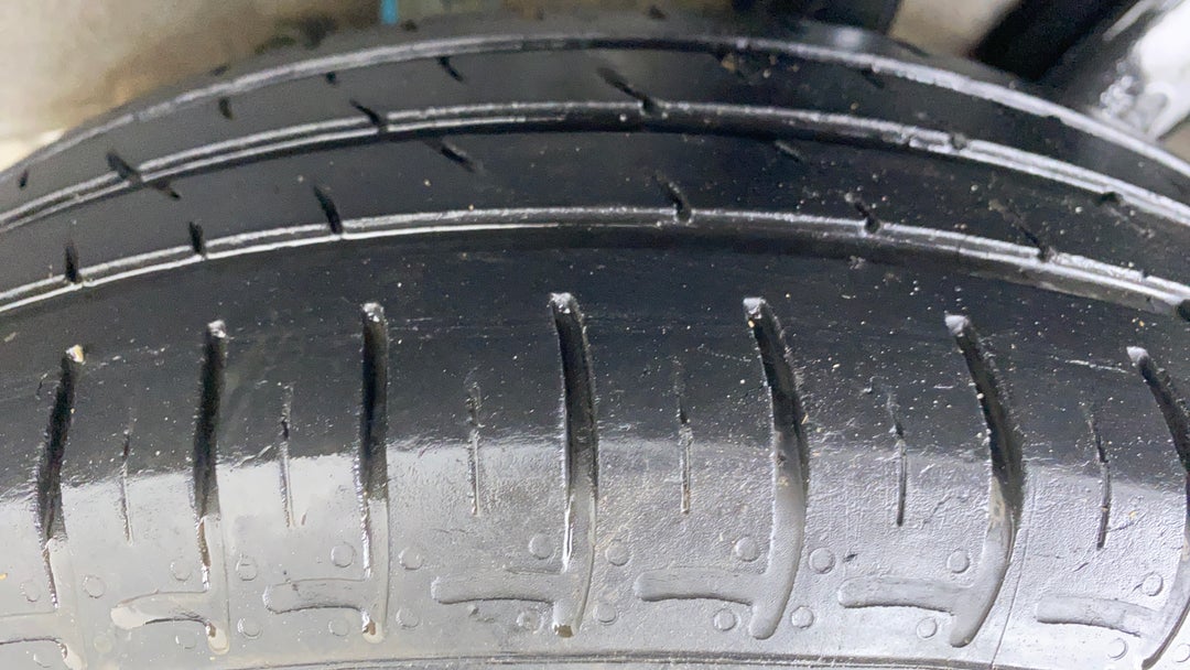 Left Rear Tyre Tread