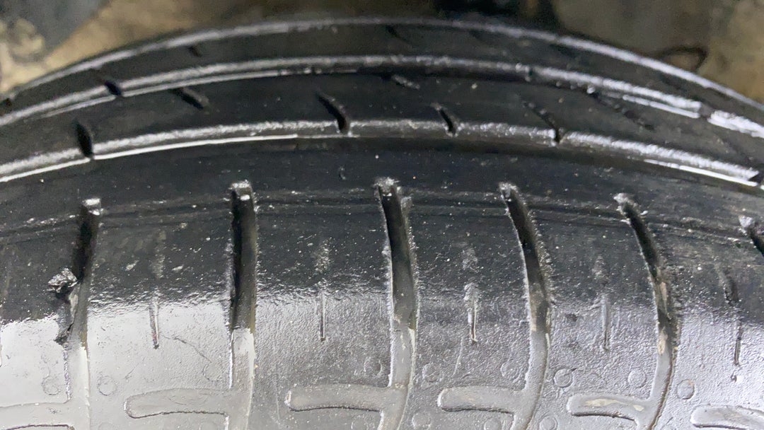 Left Front Tyre Tread